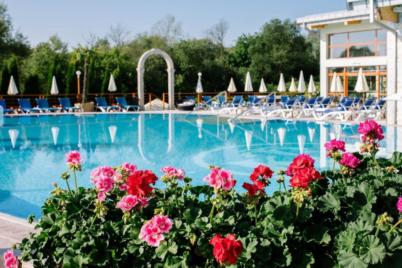 Wellness & Spa Hotel Kaskady Sliač Екстериор снимка