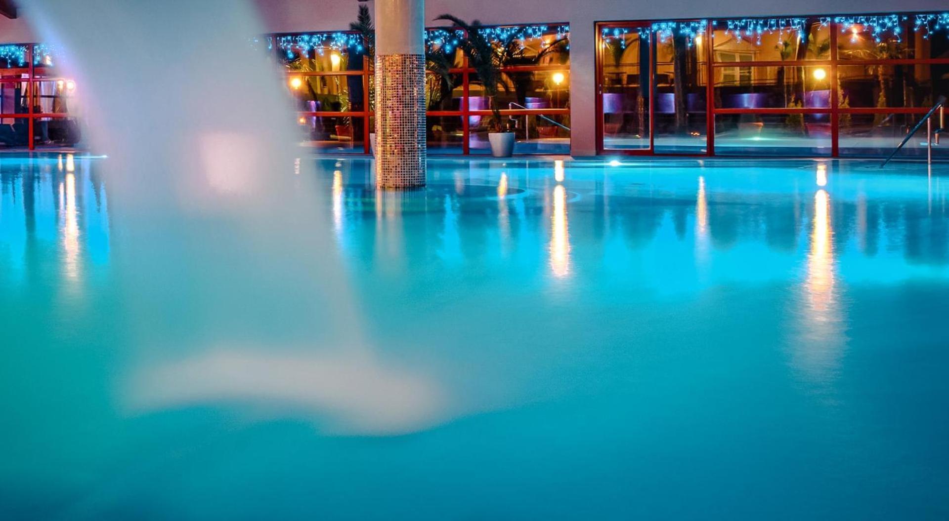 Wellness & Spa Hotel Kaskady Sliač Екстериор снимка