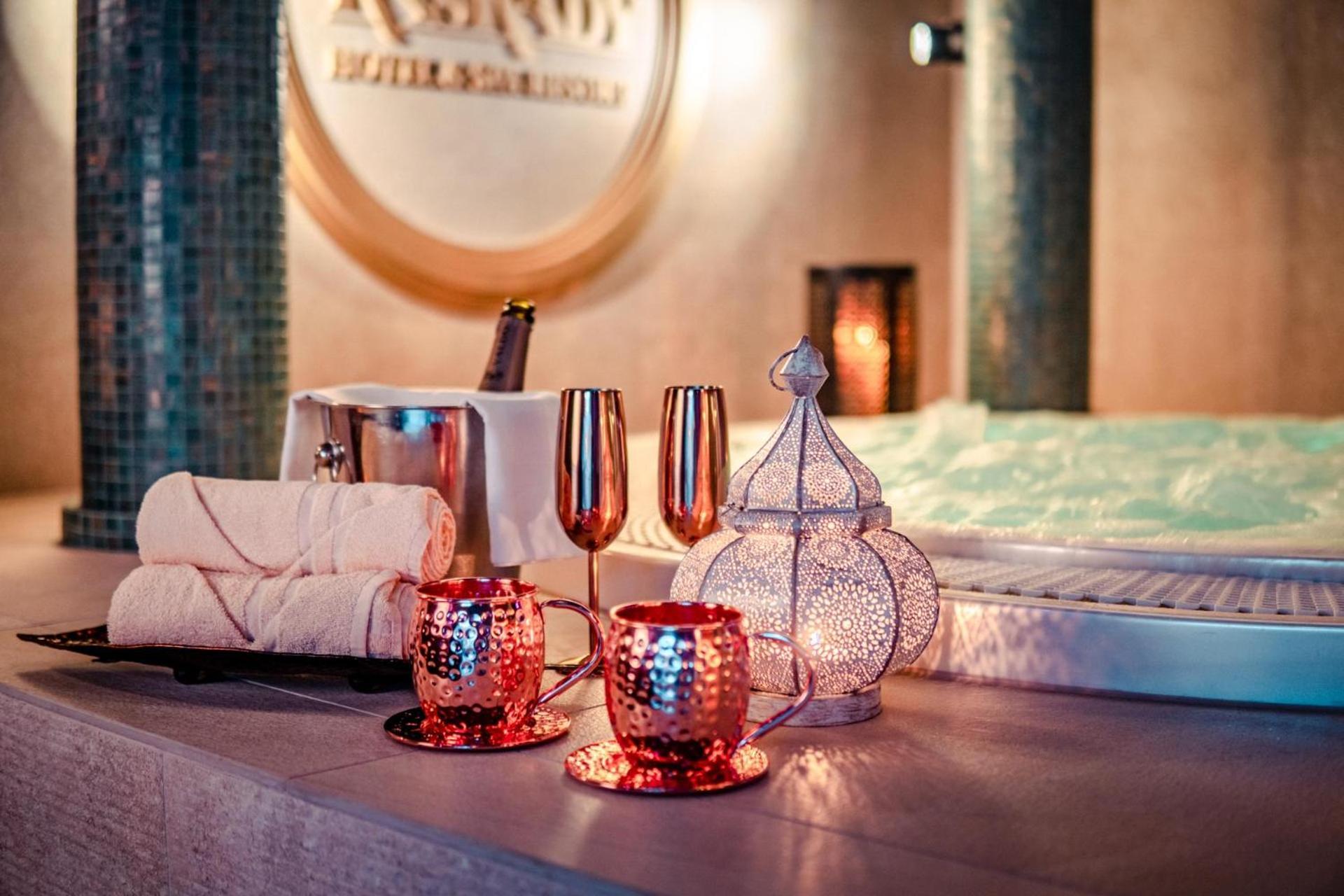 Wellness & Spa Hotel Kaskady Sliač Екстериор снимка