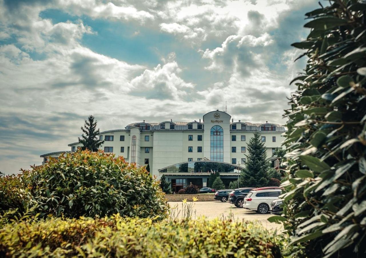Wellness & Spa Hotel Kaskady Sliač Екстериор снимка