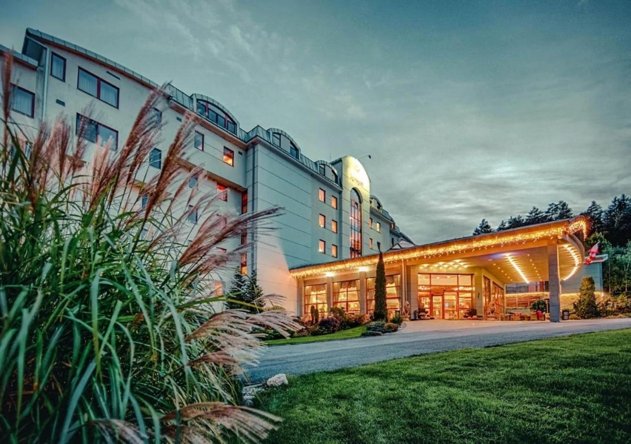 Wellness & Spa Hotel Kaskady Sliač Екстериор снимка