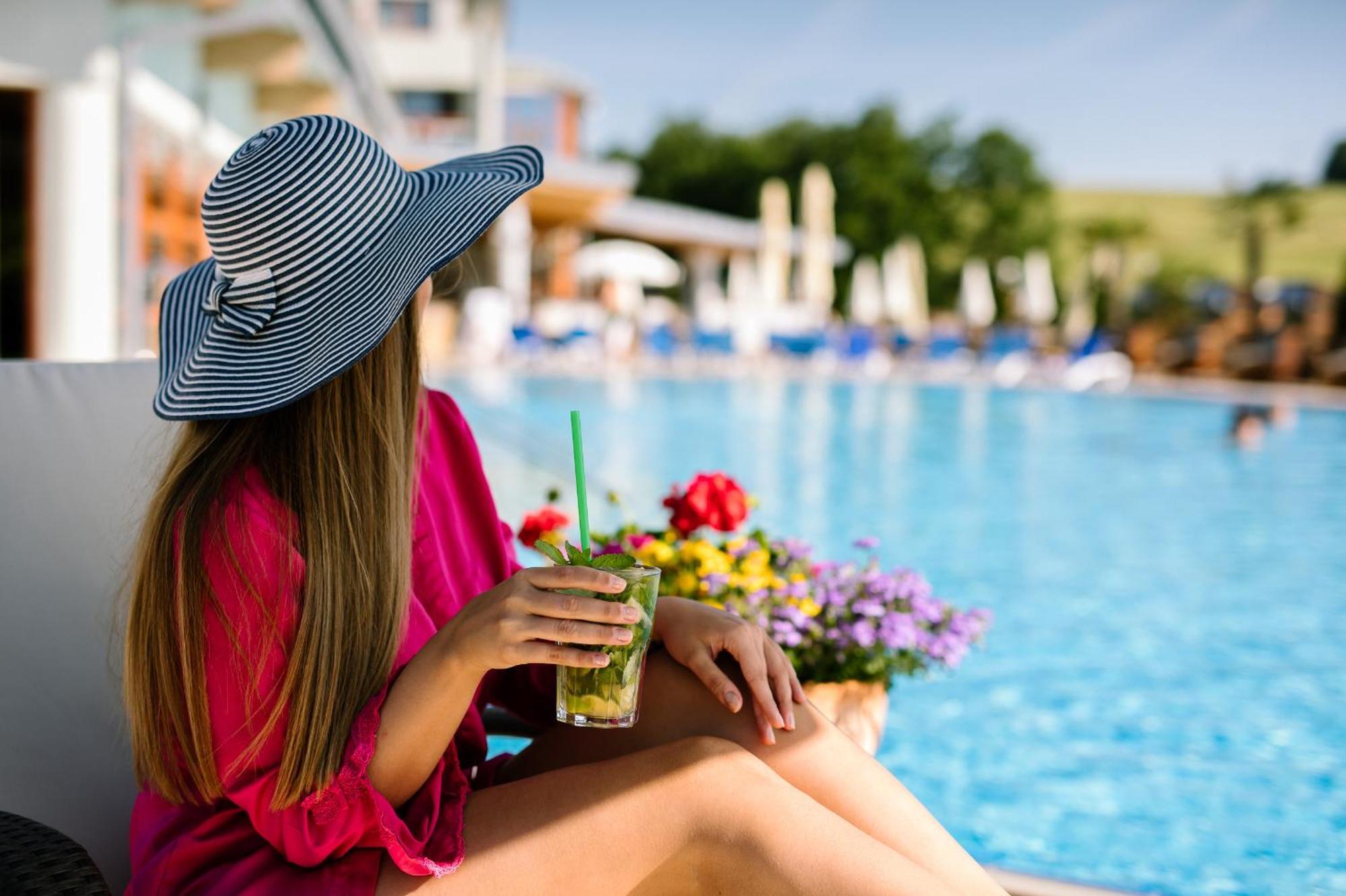 Wellness & Spa Hotel Kaskady Sliač Екстериор снимка