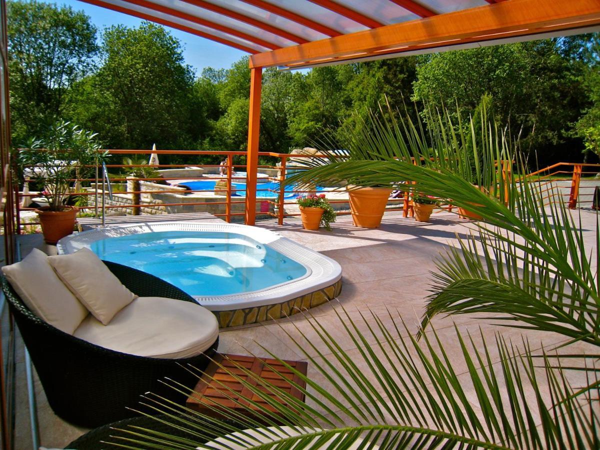 Wellness & Spa Hotel Kaskady Sliač Екстериор снимка
